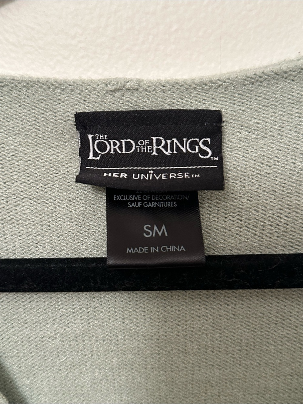 Her Universe The Lord Of The Rings Shire Tie-Front Bell Sleeves Sage Cardigan - Picture 4 of 7